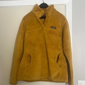 Patagonia yellow pullover. Size XL.